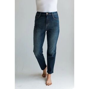 CJLA Carly Jean Chrissy Classic Vintage High Rise Straight Jeans in Dark Wash 17